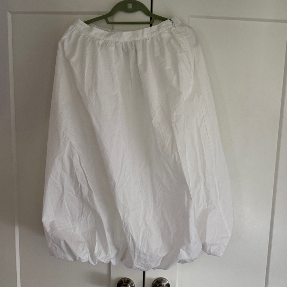 GAP Women's Crisp White Bubble Hem Midi skirt size medium m NEW w tag - Picture 4 of 5